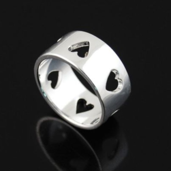 Jewelry - .925 Heart cut out silver ring womens